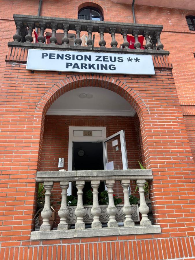 Pension Zeus 바라칼도 외부 사진